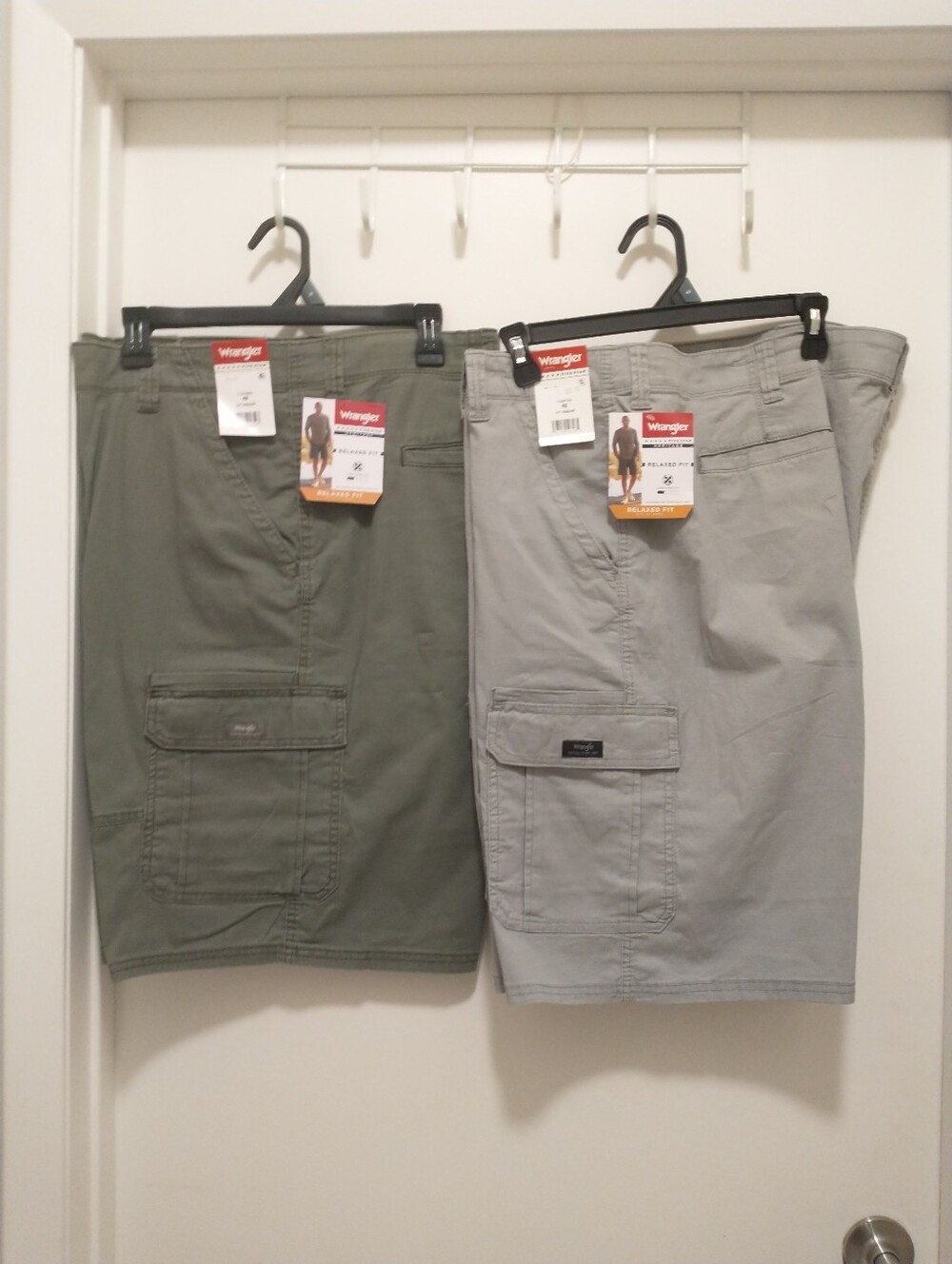 Wrangler Men's and Big Men's Stretch Cargo Shorts, size 48, Set Of 2